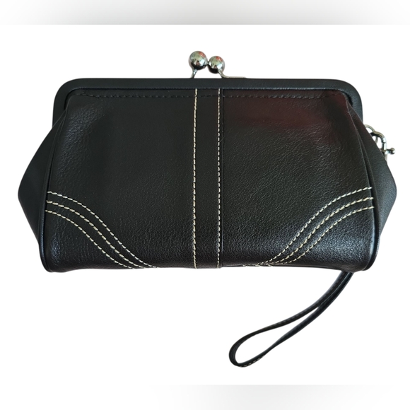 Coach Soho Framed Kisslock Large Leather Wristlet Clutch in black w/ white stitc - Picture 1 of 12